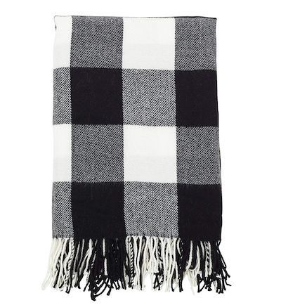 Country Style Sofas, Solid Color Throw Pillows, Plaid Bedding, Plaid Throw Blanket, French Country Living Room, Chenille Throw, Plaid Throw, Blanket Black, Gray Blanket