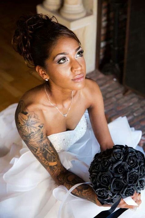 For far too long, brides and grooms had been forced to cover their tattoos on their wedding day. Bridesmaids With Tattoos, Bride With Sleeve Tattoo, Tattooed Bride Classy, Tatooed Brides, Tatted Bride, Bridal Loft, Bride With Tattoos, Tattooed Brides, Tattoo Bride