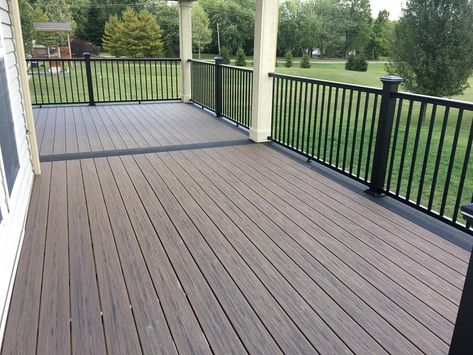 Fiberon Decking Ideas, Trex Deck Ideas Color Schemes, Trex Deck Ideas, Composite Deck Ideas, Dark Floorboards, Trek Deck, Back Porch Designs, Black Railing, Deck Skirting