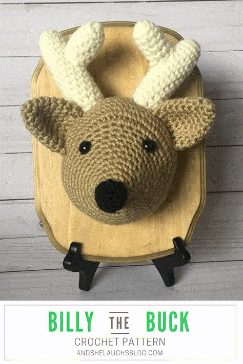 Billy the Buck - Free Crochet Pattern - and she laughs crochet Crochet Animal Heads, Crochet Taxidermy, Crochet Deer, Crochet Keychain Pattern, Crochet Decrease, Pola Amigurumi, Deer Pattern, Crochet Keychain, Deer Head