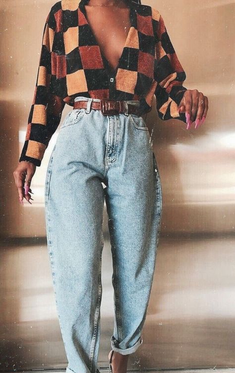 80s Aesthetic Outfits Plus Size, Black Artsy Outfit, Retro Outfits 80s Style Black Women, Fashion Inspo Outfits Winter Plus Size, Fall Breakfast Outfit, Cute Laid Back Outfits, Winter Retro Outfits, 70s Inspired Outfits Black Women, Winter Artsy Outfit