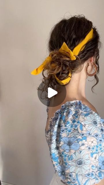 Jennie 🌷 | Curly Hair Care and Simple Hairstyle Tutorials on Instagram: "Scarf hairstyles all summer long ☀️   #curlyhairstyles #hairstyleinspo #hairinspirations #curlyhair #easyhairstyle #cutehairstyles #hairstyletutorial #simplehairstyles #updohairstyles #hairhacks #hairtutorial  #scarfhairstyle #scarfhairstyles #scarftie #hairtutorial #summerhairstyles #datehair #summerhair #summerhairtrends" Mommy Hairstyles, Summer Hair Trends, Date Hairstyles, Festival Hair, Curly Hair Care, Stylish Girl, Scarf Hairstyles, Hair Updos, Summer Hairstyles