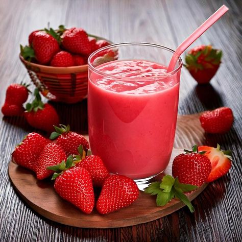 Strawberry Smoothie Recipe: A Refreshing and Healthy Drink Healthy Strawberry Smoothie, Strawberry Smoothie Healthy, Strawberry Smoothie Recipe, Smoothie Without Yogurt, Strawberry Margarita Recipe, Smoothie Recipes Strawberry, Healthy Strawberry, Nutritious Smoothies, Healthy Drink