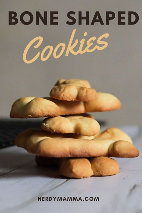 Bone Shaped Cookies Bone Shaped Food, Bone Shaped Cookies, Bone Shaped Cake, Shaped Cookies Recipe, Bone Cookies, Spicy Crackers, Frozen Popsicles, Birthday Recipes, Egg Free Cookies