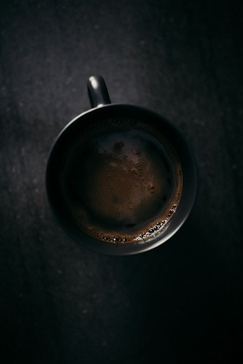 Black coffee black cup Coffee Still Life, Key Photography, Low Key Photography, Dark Coffee, Coffee Photography, Recipe Images, Coffee And Books, Dessert Drinks, Coffee Recipes