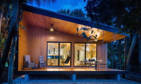 Sustainable Tiny House, Cracker House, Homes Small, Concept Model, Steel Framing, Best Modern House Design, Best Tiny House, Cabin House, Contemporary Exterior