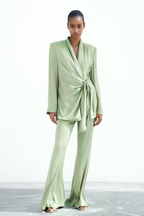 Green Silk Suit, Formal Dress Code, Black Flare Pants, Straight Cut Pants, Printed Flare Pants, Ss 2024, Zara Jumpsuit, Wrap Pants, Satin Trousers