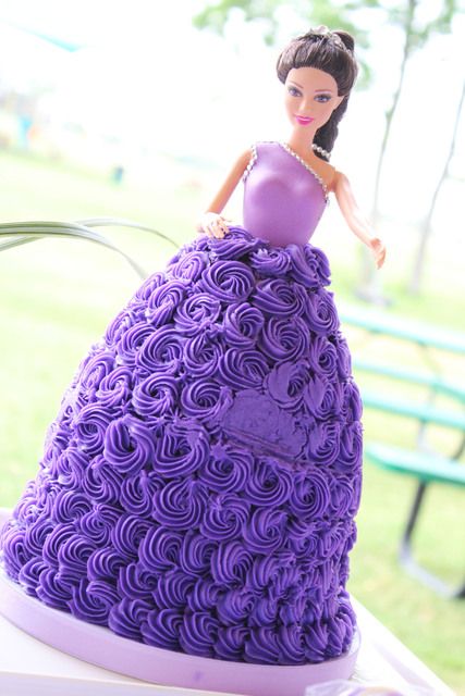 Barbie silhouette Birthday Party doll cake! See more party ideas at CatchMyParty.com! Barbie Cake Purple, Barbie Images For Cake, Barbie Silhouette Cake, Birth Cake, Barbie Cake Square, Barbie Doll Cake Design Simple, Birth Cakes, Barbie Doll Cake, Barbie Bday