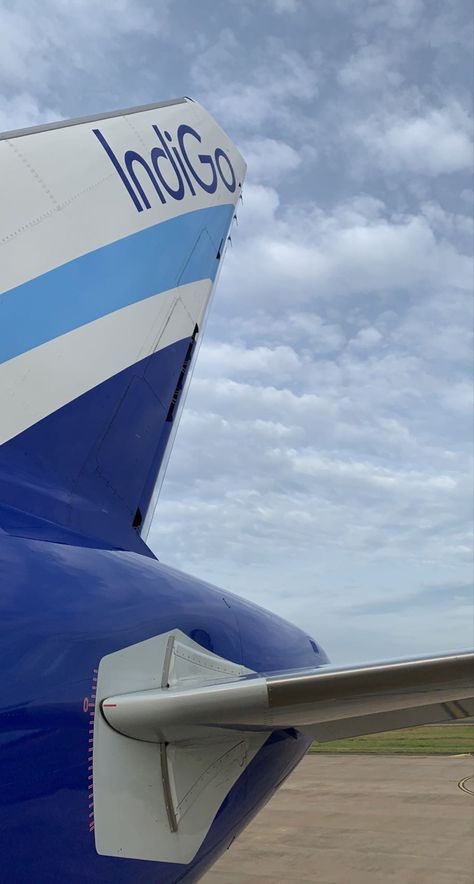 Indigo Flight Snap, Indigo Airlines, Plane Window, Airport Aesthetic, Boy Pic, Travel Pictures Poses, Airport Travel, Snap Chat, Pictures Poses