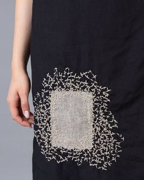 Amè Bel on Instagram: "•D E T A I L S • CREA CONCEPT SS21 •" Sashiko Fashion, Visible Mending Stitches, Crea Concept, Wearable Art Clothing, Textile Art Embroidery, Sashiko Embroidery, Visible Mending, Contemporary Embroidery, Stitching Techniques