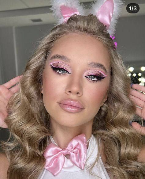 Barbie Makeup Look Doll, Make Barbie, Barbie Inspired Makeup, Bunny Halloween Makeup, Bunny Makeup, Mekap Mata, 20 Makeup, Classy Makeup, Rhinestone Makeup