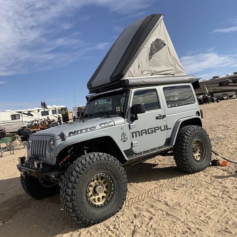 Overland Jeep Wrangler Jeep Wrangler Camper, Jeep Tent, Overland Jeep, Jeep Usa, 2 Door Jeep, Two Door Jeep Wrangler, Jeep Camping, Beach Cars, Jeep Cj7