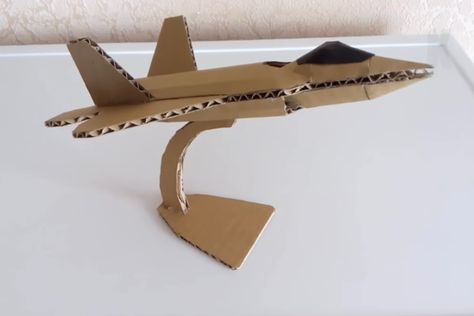 How to make a combat airplane with cardboard Paperized Craft, Cardboard Plane, Cardboard Airplane, Make A Plane, Plane Crafts, Air Planes, Preschool Art Activities, Winter Crafts For Kids, Design Technology