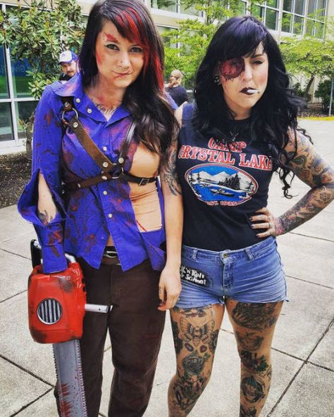 Bri Cummings & Tori Bracken's epic #EvilDead & #Friday13th cosplay at #CrypticonSeattle https://www.instagram.com/p/BGBXgoMxn6Y/?taken-by=z0mbri Ash Williams Tattoo, Ash Williams Icon, Camp Crystal Lake Counselor, Ash Williams, Final Girl, Camp Crystal Lake, Evil Dead, Two Best Friends, Crystal Lake