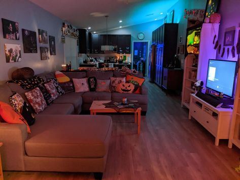 Cozy Nerdy Living Room, Living Room Game Set Up, Gaming Room Two People, Studio Apartment Gaming Setup, Downtown Apartment Living Room, Gamer Living Room Ideas Cozy, 2 Tv Setup Room Ideas, Movie Theater Living Room Ideas, Studio Apartment Ideas For Men