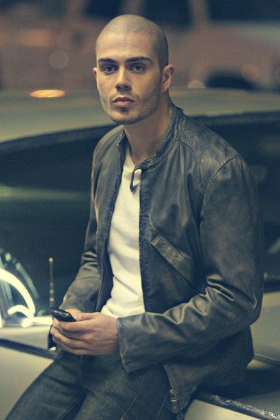 god :) Max George, Tom Parker, Chasing The Sun, Character Building, Printed Shirts, The Sun, Musician, Leather Jacket, Sun