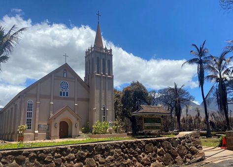 Lahaina church miraculously untouched by Maui wildfires Maui Photos, Lahaina Maui, West Maui, Sea Wall, Hawaii Island, Old Church, Sunday Afternoon, Still Standing, Hawaiian Islands