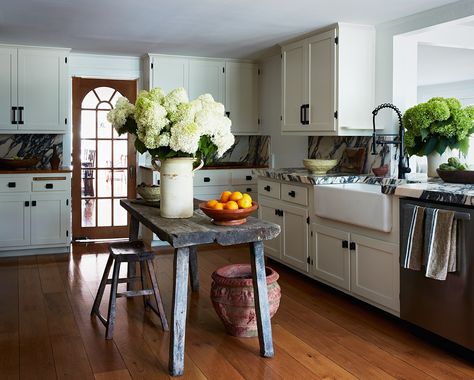 Connecticut House, Sleeping On The Floor, Miami Houses, French Country Kitchen, Tiny Apartment, Christian Siriano, Cottage Kitchen, Cozy Space, Residential Interior