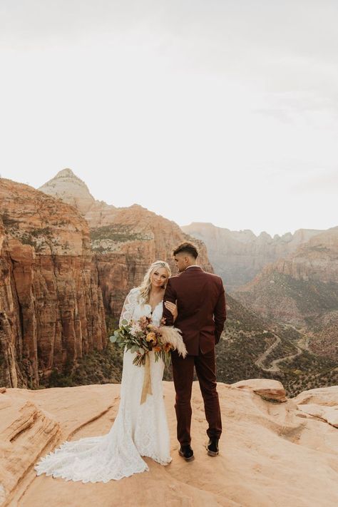 Zion Wedding, Romantic Beach Wedding, Utah Elopement, Utah Adventures, Intimate Wedding Venues, Zion National Park Utah, Bride Groom Photos, National Park Elopement, Park Elopement