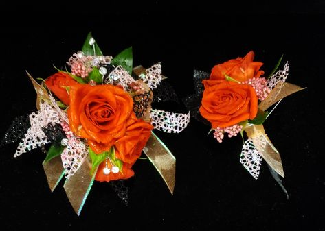 Orange Bouquet Prom, Rose Corsage And Boutonniere, Orange Corsage, Prom Orange, Prom Flowers Corsage, Black Corsage, Prom Corsages, Prom Corsage And Boutonniere, Diy Corsage