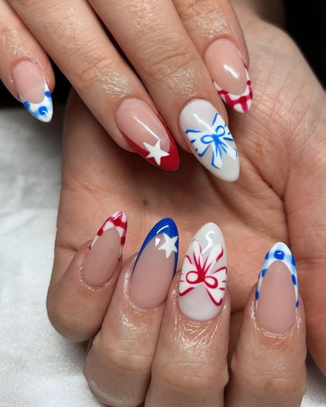 4th Of July Set 🎆 • • • Apres Natural Medium Square •DND Gel • • #nails #nailsnailsnails #nailsofinstagram #nailsart #nailsbyavryl #gelx #gelxnails #gelxnailtech #4thofjuly #almondnails #explorepage 4 Of July Nails, Dnd Gel Nails, Classy Acrylic, Fourth Of July Nails, Classy Acrylic Nails, July Nails, Almond Nails, Fourth Of July, Nail Inspo