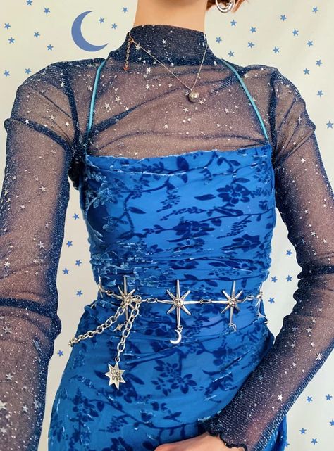 Star Chain Belt, Fashion Core, Gold Inspo, Star Belt, Core Aesthetics, Golden Sparkle, Season Outfits, Witchy Fashion, Witch Outfit