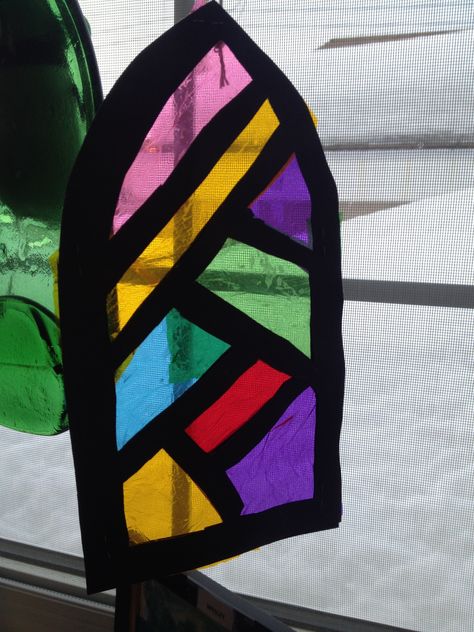 Church Window Stained glass art project - made with black construction paper and quality street candy wrap cello ages 4 - 10 Stained Glass Art Project, Chrismas Crafts, Worship Ideas, Tissue Paper Art, Window Crafts, Church Window, Window Stained, Paper Art Projects, Black Construction Paper