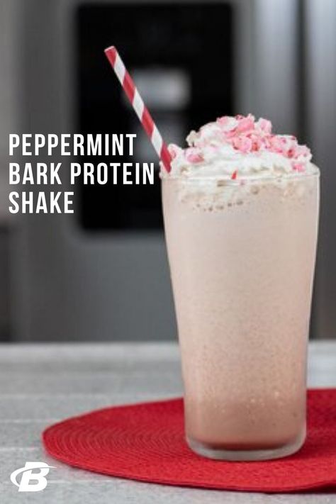 Peppermint Bark Protein Shake Peppermint Protein Shake, Peppermint Shake, Protein Drink Recipes, Premier Protein Shakes, Peppermint Recipes, Iced Coffee Protein Shake, Icee Recipe, Healthy Candy, Protein Shake Smoothie