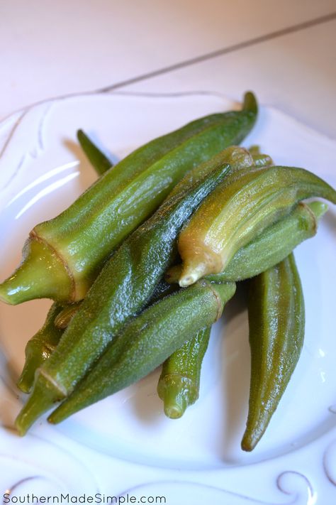 Perfect Southern Fried Okra - Southern Made Simple Southern Egg Salad, Fried Okra Recipe, Southern Fried Okra, Okra Recipe, Southern Cookbook, Fried Okra, Country Fried Steak, Fried Green Beans, Okra Recipes