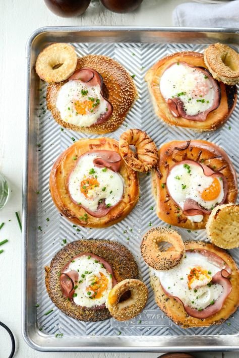 Baked Egg in a Hole Bagels - Simply Scratch Egg Bagels, Stuffed Bagels, Baked Bagels, Bethany Dobson, Egg Bagel, Egg In A Hole, Creative Breakfast, Better Breakfast, Baked Egg