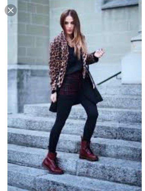 Burgundy Combat Boots Outfit, Red Combat Boots Outfit, Burgundy Boots Outfit, Dr Martens Boots Women, Red Combat Boots, Classic Summer Outfits, Red Doc Martens, Combat Boot Outfits, Combat Boot Outfit