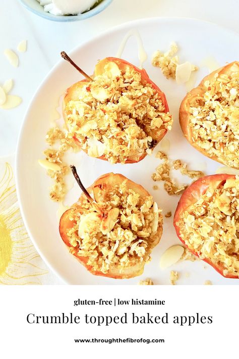 Crumble topped baked apples. A tasty, gooey and fruit based dessert or sweet treat that feels like healthy comfort food. The recipe combines oats and quinoa for the crumble so it is a a gluten-free recipe (use gf oats), as well as suitable for a low histamine diet. An easy recipe for a busy weeknight or weekend dish.  #bakedapples #applerecipes #dessertrecipes #crumblerecipes #lowhistamine #lowhistaminefoods #lowhistaminerecipes #lowhistaminediet #weeknightdesserts #weekendrecipes Gluten Free Crumble Topping, Low Histamine Recipes, Gluten Free Crumble, Low Histamine Foods, Histamine Diet, Comfort Food Desserts, Fibro Fog, Fun Breakfast, Family Desserts