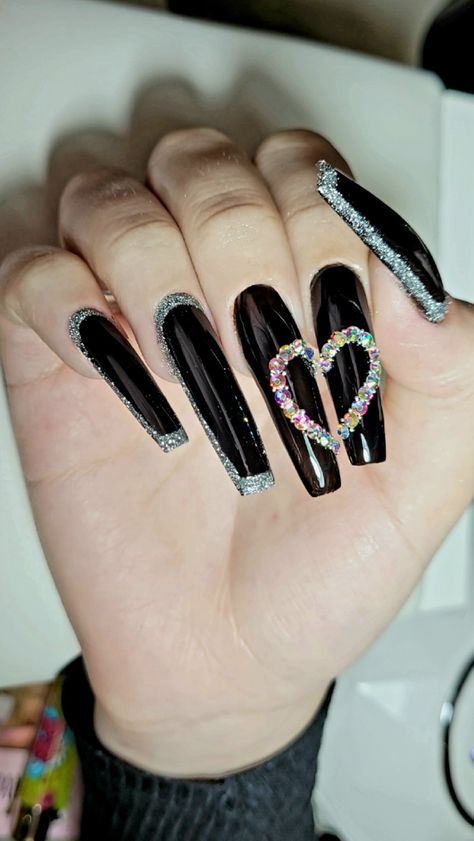 Black Nails Long, Glitter Nails Black, Long Nails Black, Swarovski Nails, Nails Black, Nails Long, Black Glitter, Black Nails, Glitter Nails