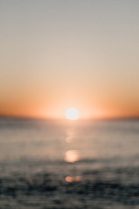 body of water during sunset photo – Free Nature Image on Unsplash Blurry Sunset, Lock Screen Backgrounds, Sunrise Lake, Blurry Pictures, Free Nature, Simple Health, Chakra Yoga, Body Of Water, Landscape Background