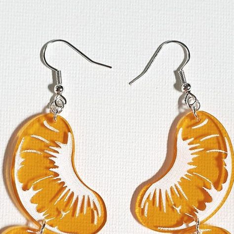 The Bloom Studio on Instagram: "🍊🍊 Here's somee extra Vitamin C 🍊🍊 ⭐our first ever engraved acrylic earrings!! This is the last fruity piece in thiis new collection!! But wait there's moree! 2 more products will be posted sooon 🤔🤐 *✧𝐒𝐰𝐞𝐞𝐭𝐬𝐩𝐢𝐫𝐚𝐭𝐢𝐨𝐧 𝐂𝐨𝐥𝐥𝐞𝐜𝐭𝐢𝐨𝐧✧* 🗓9.9 at 12mn 🛒Shopee page link in bio #AcrylicEarrings #Acrylic #Earrings #accessories #jewelry #fashion #art #artph #wearableart #newcollection #supportsmallbusiness #supportlocalph #thebloomstudioph" Laser Cut Jewelry Acrylic, 3d Tiskárna, Acrylic Laser Cut, Homemade Signs, Engraved Acrylic, Shrink Art, Laser Cut Wood Crafts, Laser Cut Jewelry, Earrings Acrylic