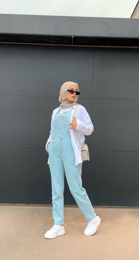 Jumpsuit Hijab Outfit, Jean Jumpsuit Outfit, Jeans Outfit Hijab, Jumpsuit Hijab, Jumpsuit Ideas, Denim Jumpsuit Outfit, Jumpsuit Jeans, Lace Dress Outfit, Hijab Jeans