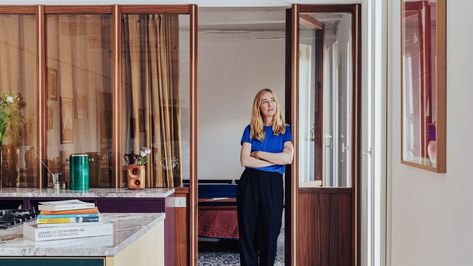 This Old Apartment in Venice Transforms Into a Bright, Airy Pied-à-Terre Narrow Balcony, Elizabeth Roberts, Small Guest Room, Add A Room, Girl Apartment, Miami Girls, Frank Lloyd Wright Design, Brooklyn Brownstone, Old Apartments