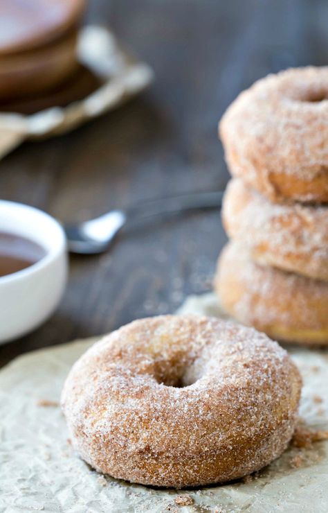 Baked Churro Donuts Baked Donut Recipe, Donut Cakes, Churro Donuts, Cajun Chicken Pasta Recipes, Cake Donuts Recipe, Baked Donut, Donut Pan, Churro Cheesecake, Baked Donut Recipes