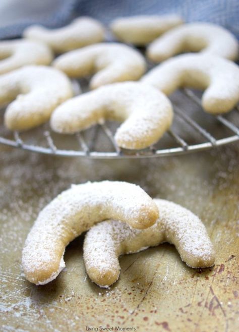 Christmas Cookie Recipes from Around the World Walnut Crescent Cookies Recipe, Einkorn Cookies, Almond Crescent Cookies, Crescent Cookies, Fruit Cake Cookies, Almond Flavor, Easy Treats, Cookie Exchange, Shaped Cookie