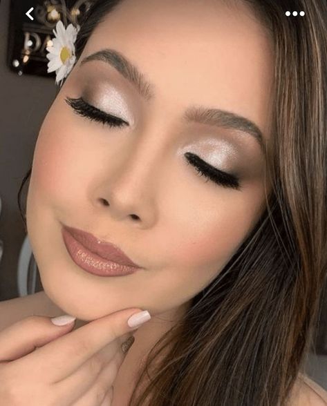 Summer Bride Makeup Brown Eyes, Bridal Makeup Shimmer Eyes, Simple Wedding Makeup For Brown Eyes, Wedding Make Up Natural Brown Eyes, Simple Birthday Makeup Look, Wedding Day Makeup For Bride, Makeup Looks For Brides, Bridal Makeup For Brunettes, Glam Bride Makeup