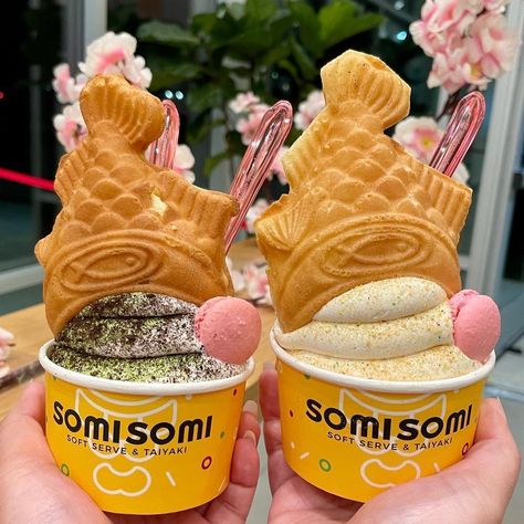 Japanese Soft Serve, Taiyaki Ice Cream, Dessert Aesthetic, Ice Cream Business, Dessert Tea, French Desserts, Soft Serve Ice Cream, Fruit Dessert, Coffee Ice Cream