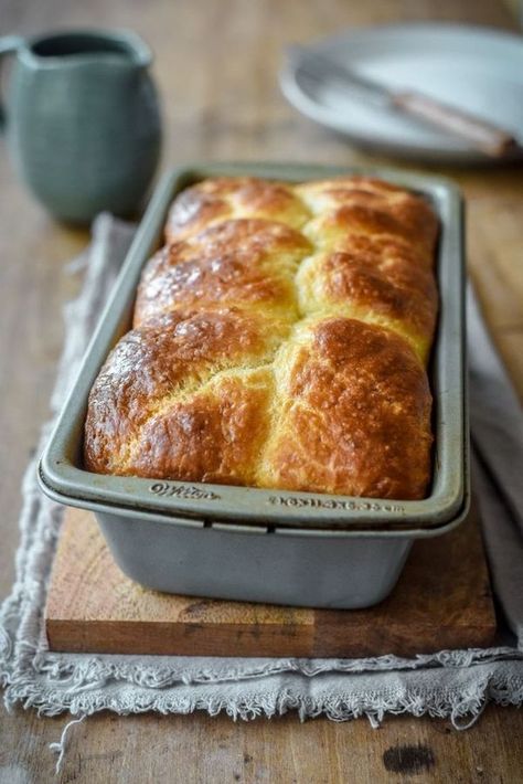 Baking Fundamentals, Maine Recipes, Pizza Bases, Brioche Bread Recipe, French Pastries Shop, French Brioche, Canadian Recipes, Brioche Loaf, French Foods