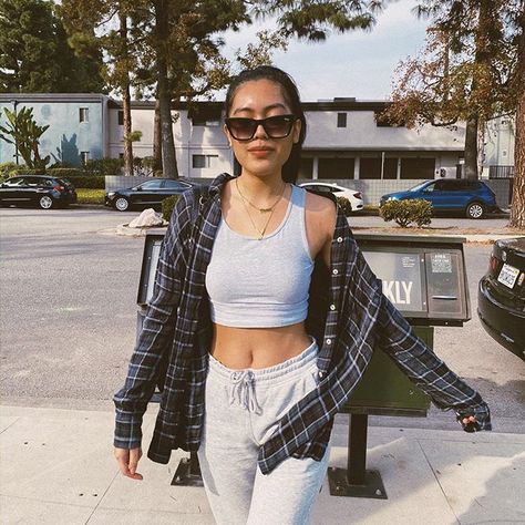 Asia De'Toles (@asiamayy) • Instagram photos and videos Sweatpants Flannel Outfit, Flannel Sweatpants Outfit, Flannel And Sweatpants Outfit, Sweatpants And Flannel, Lounge Sweatpants, Flannel Outfits, Sweatpants Outfit, Sweatpants, Character Design