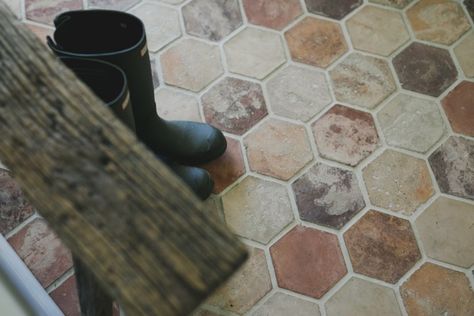 Small Farmhouse Mudroom, Farmhouse Guest Bedroom, Mudroom Bathroom, Farmhouse Mudroom, Built In Lockers, Entryway Tile, Conservatory Design, Hexagon Tile Floor, Vintage Oil Cans