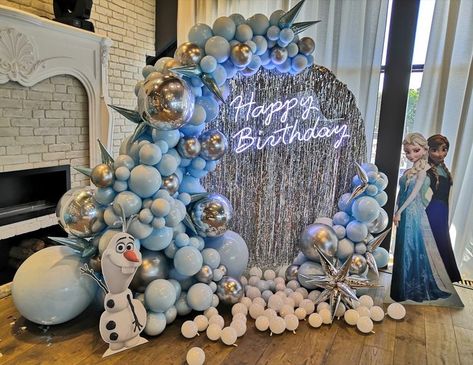 Frozen Theme Balloon Decoration, Elsa Birthday Backdrop, Elsa Balloon Arch, Frozen Backdrop Ideas, Elsa Birthday Party Decorations, Elsa Backdrop, Frozen Balloon Arch, Frozen Party Backdrop, Frozen Balloon Decorations