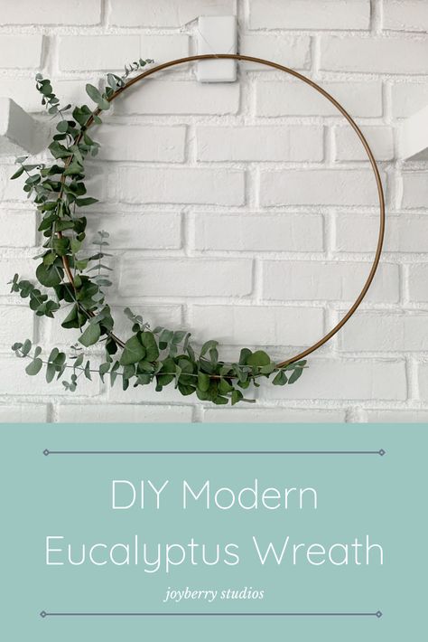 Floral Wire Wreath, Eucalyptus Ring Wreath, Eucalyptus Bathroom Decor Ideas, Diy Simple Wreath, Eucalyptus Craft Ideas, Modern Winter Wreath, Dried Eucalyptus Wreath, Modern Wreath Ideas, Modern Summer Wreaths For Front Door