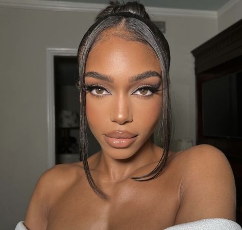 Lori Harvey Ponytail, Lori Harvey Makeup, Wedding Ponytail Hairstyles, Ponytail Hairstyles Easy, Lori Harvey, Hair Due, Glam Makeup Look, Slick Hairstyles, Face Card