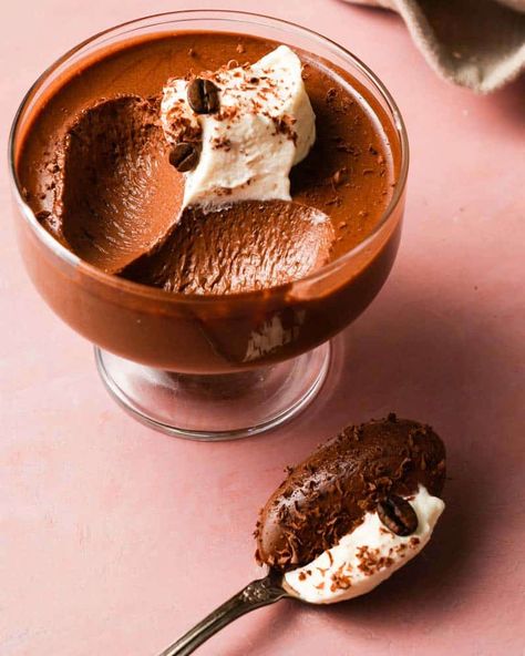 Coffee Mousse Recipe, Chocolate Panna Cotta, Coffee Mousse, Italian Chocolate, Chocolate Mousse Recipe, Make Ahead Desserts, Cooking Chocolate, Mousse Recipes, Brewed Coffee