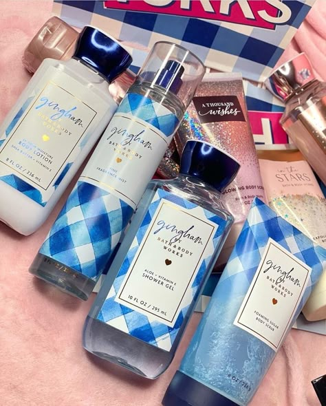 Best Bath And Body Works Scents, Bath N Body Works, Perfume Lotion, Bath And Body Work, Perfume Collection Fragrance, Bath And Body Works Perfume, Sugar Body Scrub, Perfume Scents, Perfume Lover