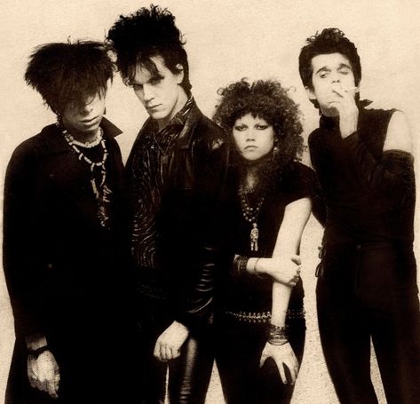 The Cramps on Tumblr The Cramps Band, Lux Interior, Wrong Generation, Pop Punk Bands, Goth Bands, The Cramps, Chuck Berry, Gothic Rock, New Romantics